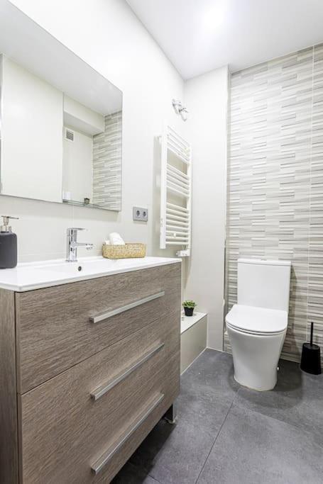 Apartmán Precioso Piso Moderno: Terraza, A/C, Netflix, Wifi Valencie Exteriér fotografie